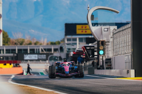 Онлайн-трансляция первого дня зимних тестов Формулы-1 в Барселоне 26 января 2025 года &mdash; текст, фото