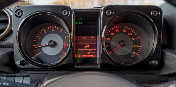 Реализуем превосходство Suzuki Jimny над предшественником Реализуем превосходство Suzuki Jimny над предшественником