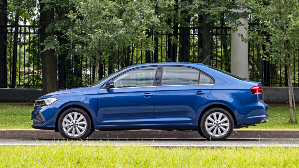 Устраиваем блиц новому лифтбеку Volkswagen Polo Устраиваем блиц новому лифтбеку Volkswagen Polo