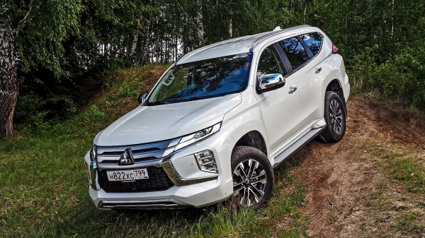 Примеряем статус флагмана на обновлённый Mitsubishi Pajero Sport Примеряем статус флагмана на обновлённый Mitsubishi Pajero Sport