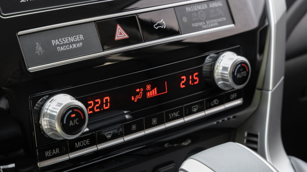 Примеряем статус флагмана на обновлённый Mitsubishi Pajero Sport Примеряем статус флагмана на обновлённый Mitsubishi Pajero Sport