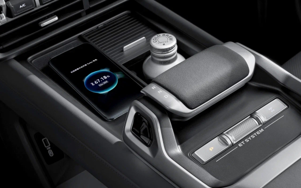 
            Блиц-тест хардкорного кроссовера Deepal G318. Его локализуют в России
        