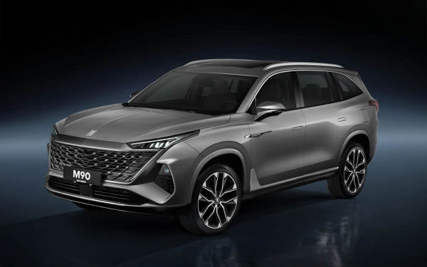 
            Что купить в России в январе. Мы нашли 11 любопытных автоновинок
        