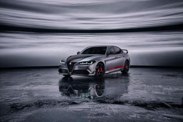 Суперседан Alfa Romeo Giulia Quadrifoglio Luna Rossa &mdash; история создания, характеристики, фото и видео