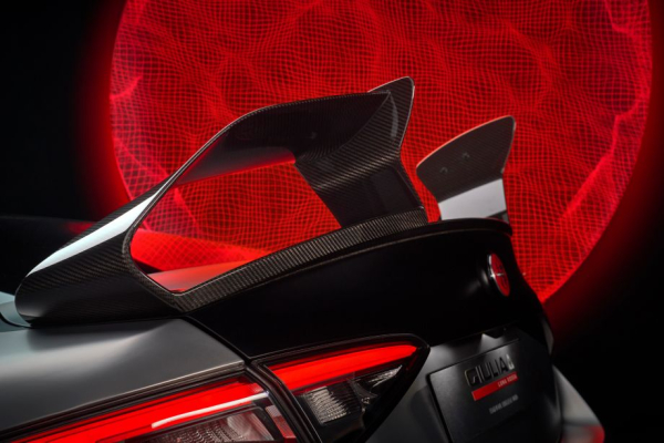 Суперседан Alfa Romeo Giulia Quadrifoglio Luna Rossa &mdash; история создания, характеристики, фото и видео